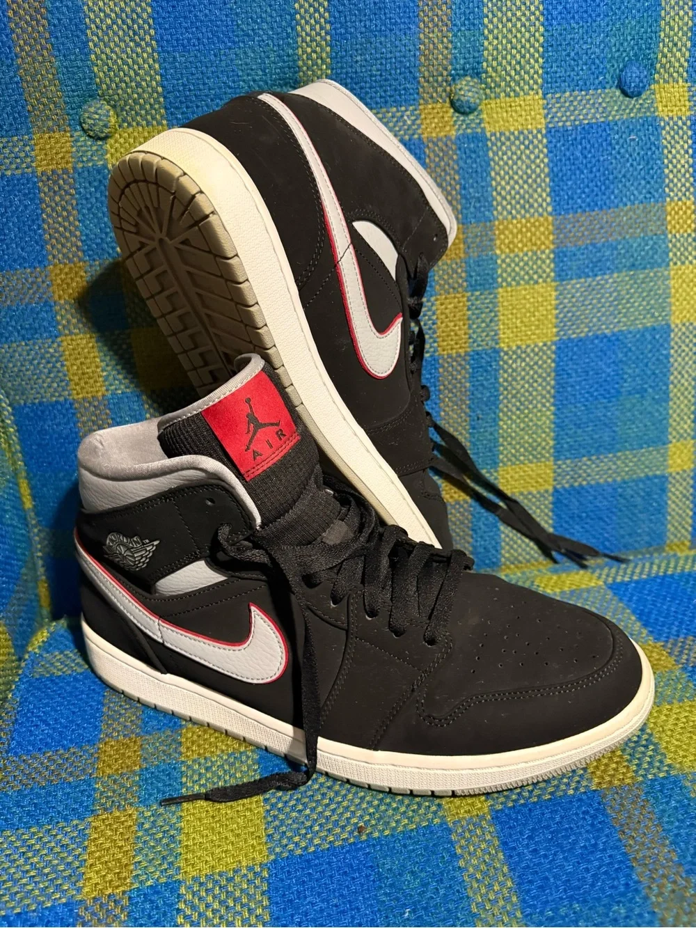 554724-060 Nike Air Jordan 1 Retro Mid OG Black And Gray Men’s Size 12